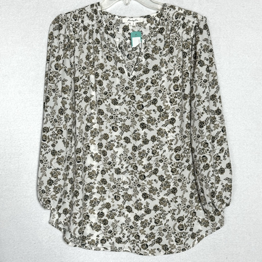 NWT Mon­day Fun Women’s Medium Kenmore Split Neck Blouse Floral‎ Pattern LS